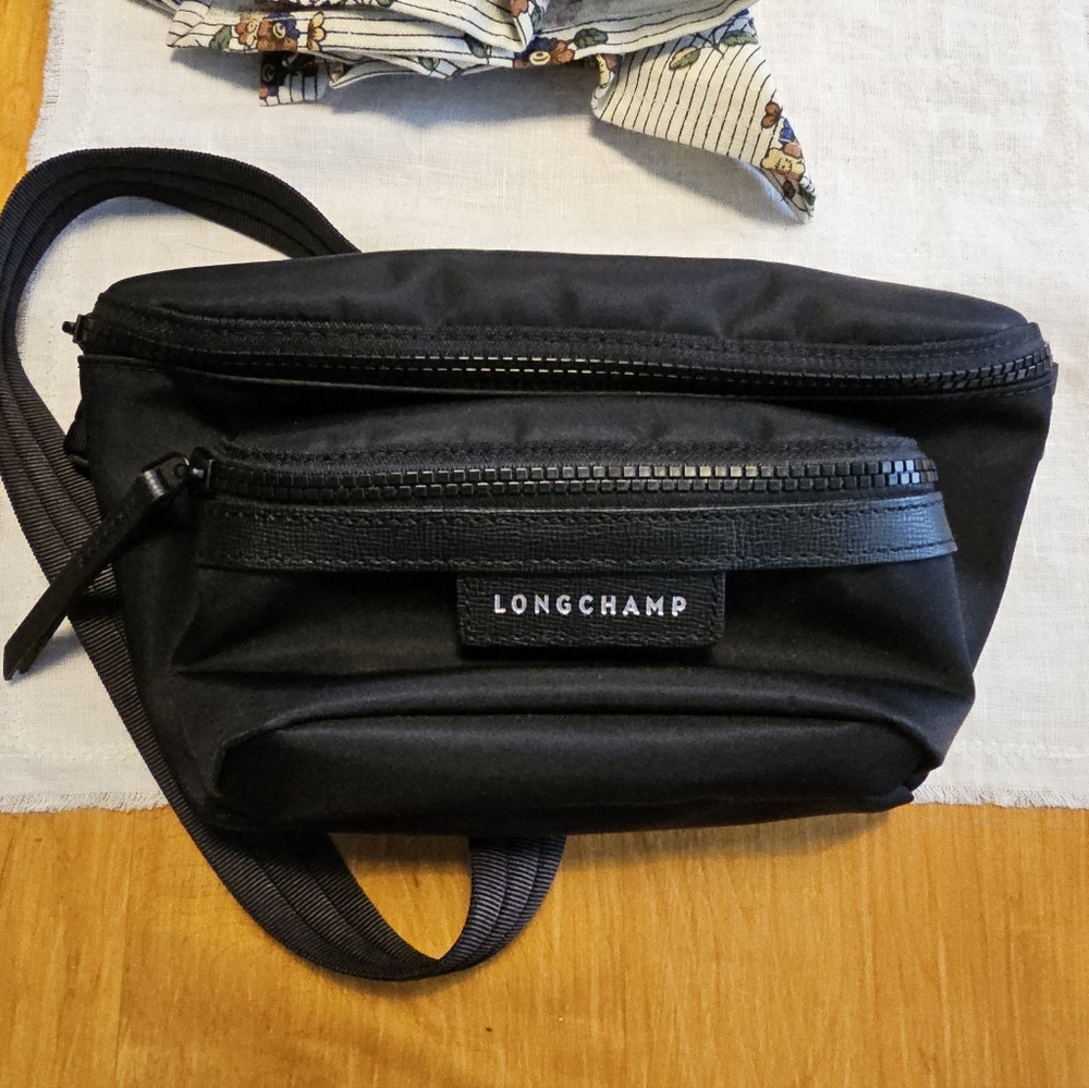 Longchamp Neo Neoprene Leather Trim  Le Pliage Black Sling Crossbody Belt Bag